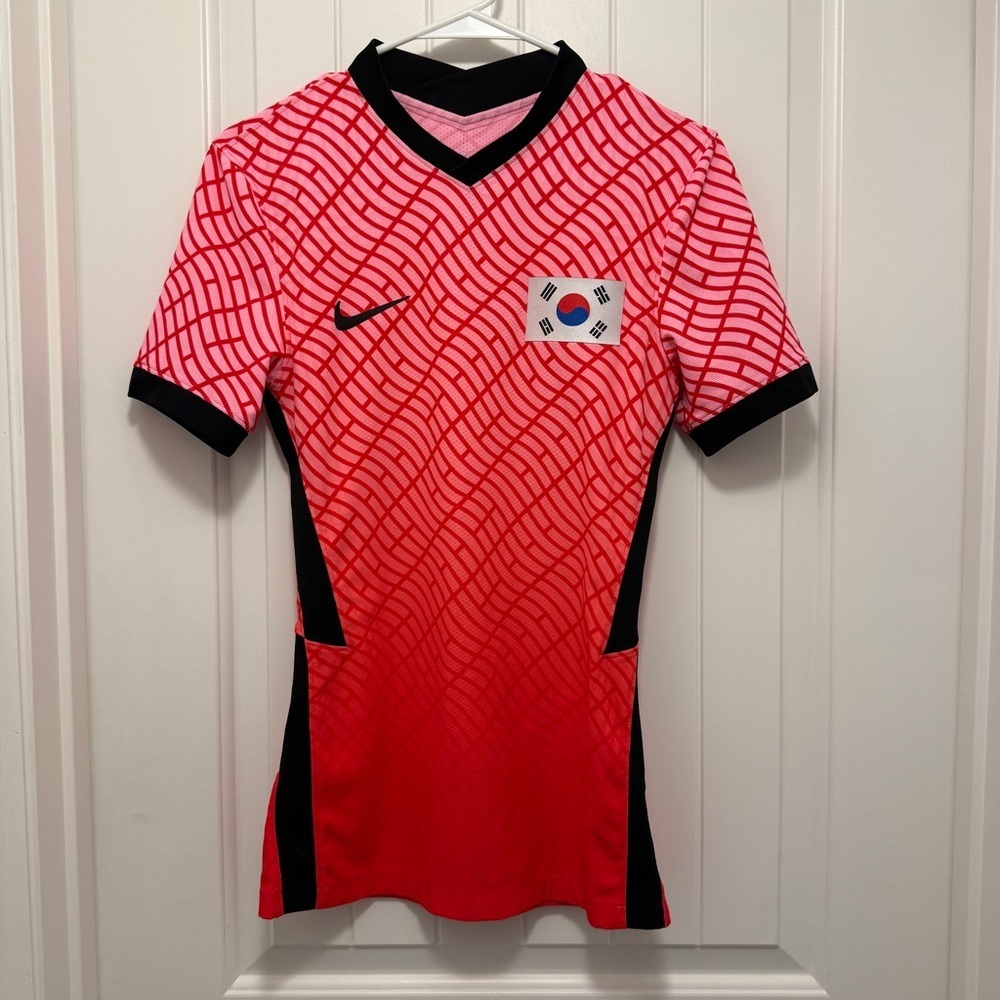 Rare Nike Sample South Korea 2020/21 Jersey w/ Flag – Women’s Small